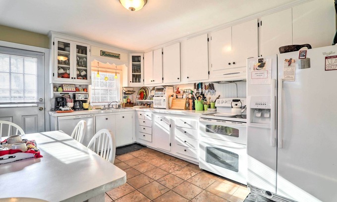 East Falmouth Cottage | Enchanting East Falmouth Retreat with Hot Tub & Kitchen
