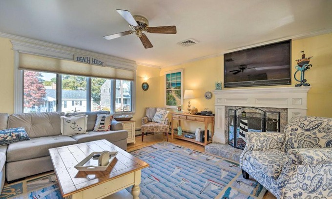 East Falmouth House | Beautiful East Falmouth Home Steps from Private Beach