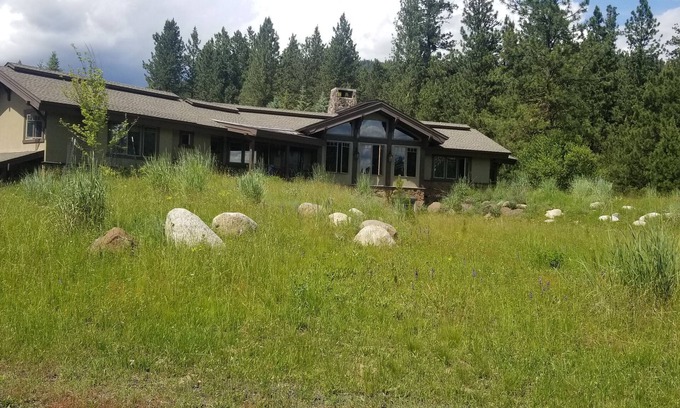 New Meadows House | Elegant Mountain Home with Spa & Hot Tub – Rated 10/10