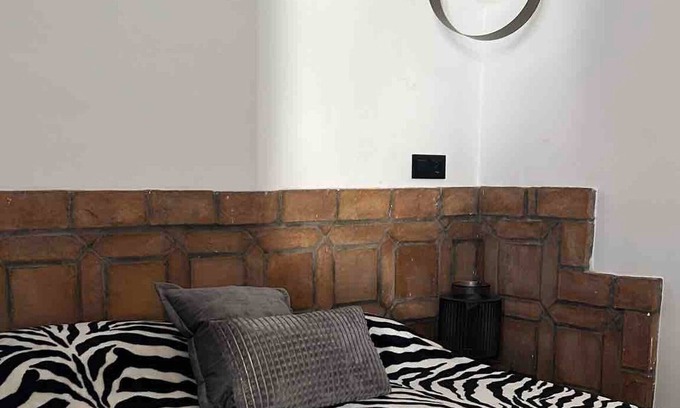 Mairena del Aljarafe Bed & Breakfast | Cozy Golum 1 Bedroom Apartment with Kitchen & Breakfast