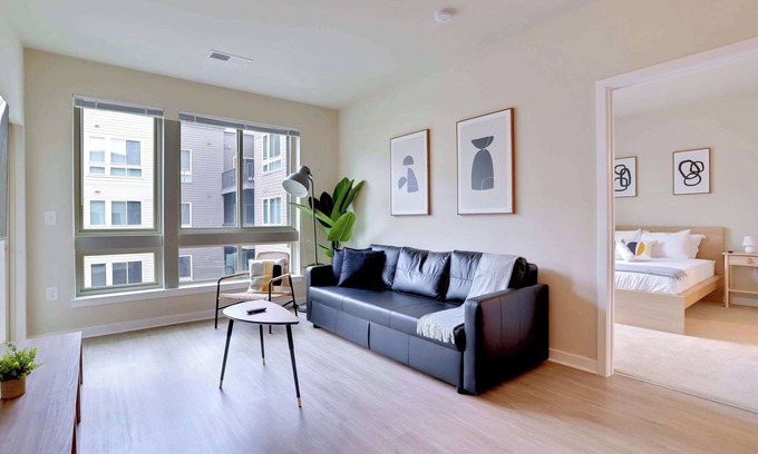 Jefferson Manor Apartment | Relax at the Peaceful Alexandria Apartment with Pool Amenities