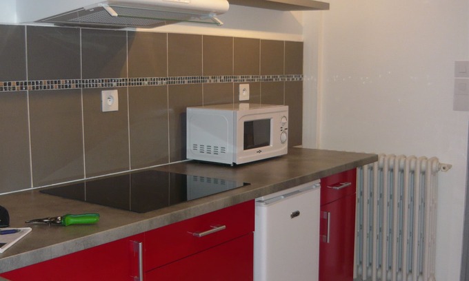 Aix-les-Bains Apartment | Relaxing Stay in a Quiet District with Pool and Ocean Views