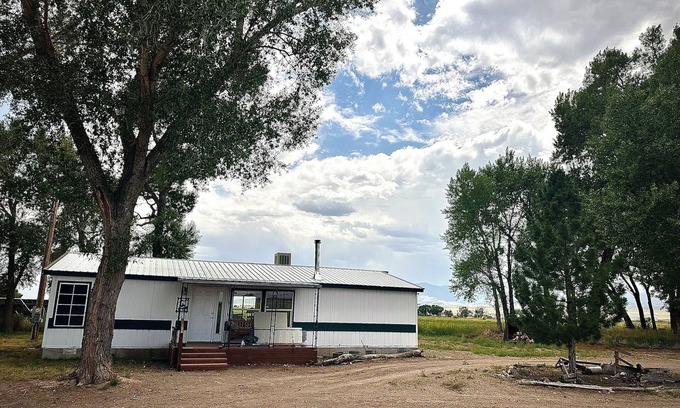 Monte Vista House | Charming Farm House 3-bedroom house in amazing Monte Vista with mountain views