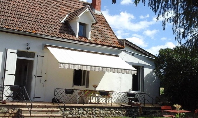 Taxat-Senat Cottage | Gite Taxat-Senat: Perfect Stay for Families with Spa & Breakfast