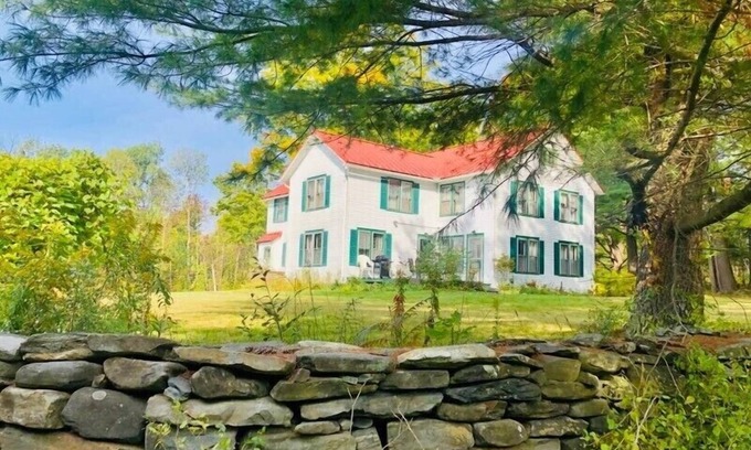 Worthington Other | Tranquil Farmhouse Retreat - Rated 9.8, Family-Friendly Stay