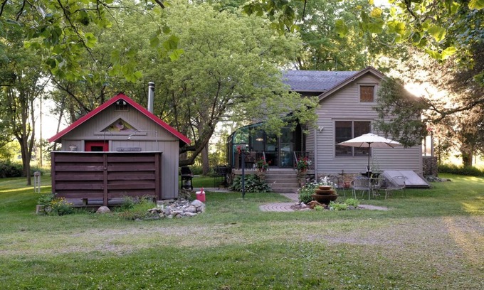 Brant House | Discover a Cozy Farmhouse with Wood-Fired Sauna Escape