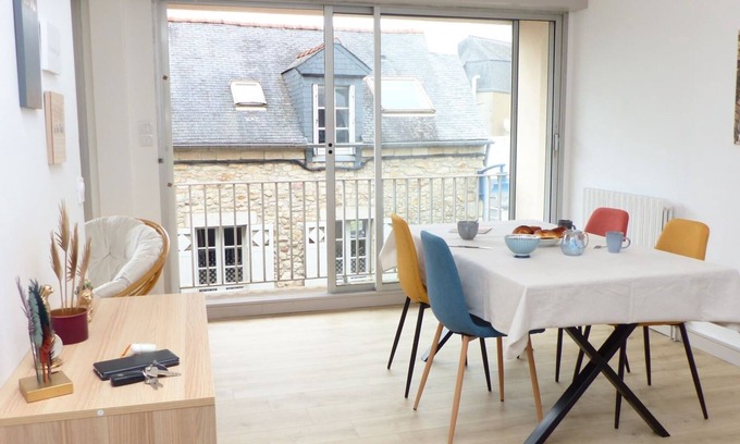 Auray Apartment | Discover Auray Center: Ideal 4-Person Apartment Retreat