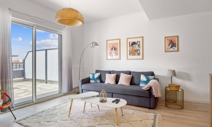 Dunkerque Centre Apartment | Central Dunkirk Flat with Spa & Family-Friendly Amenities