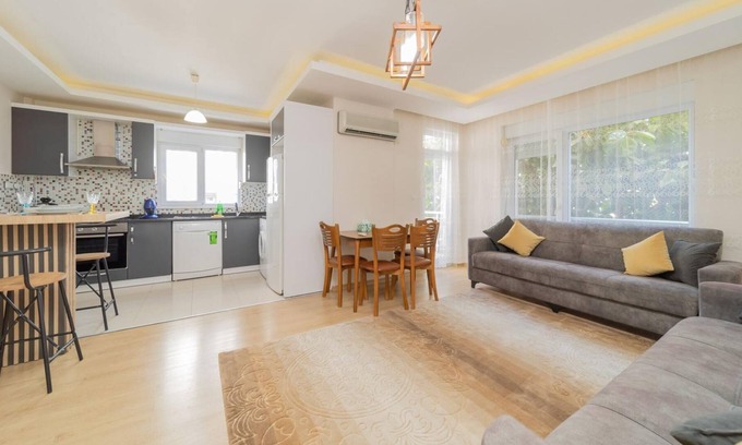 Konyaalti Apartment | Cozy Flat with Balcony Just Steps from Antalya Beach