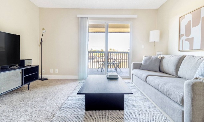 Foster City Apartment | Relaxing Foster City 2BR with Pool, Gym & Great Amenities