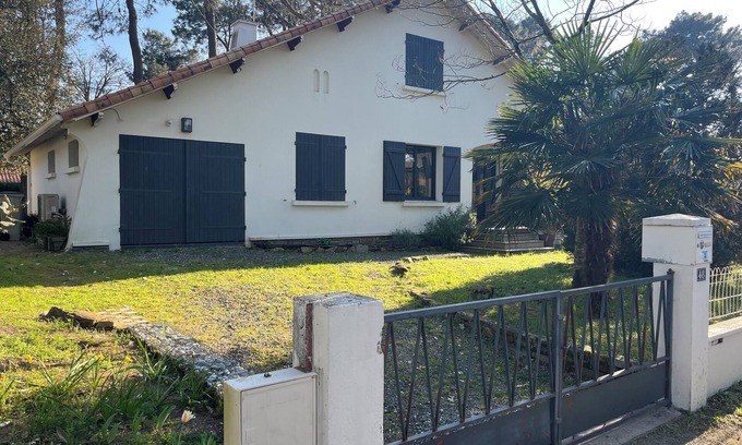 Saint-Brevin-les-Pins House | Seaside Retreat with Ocean View and Pool Amenities
