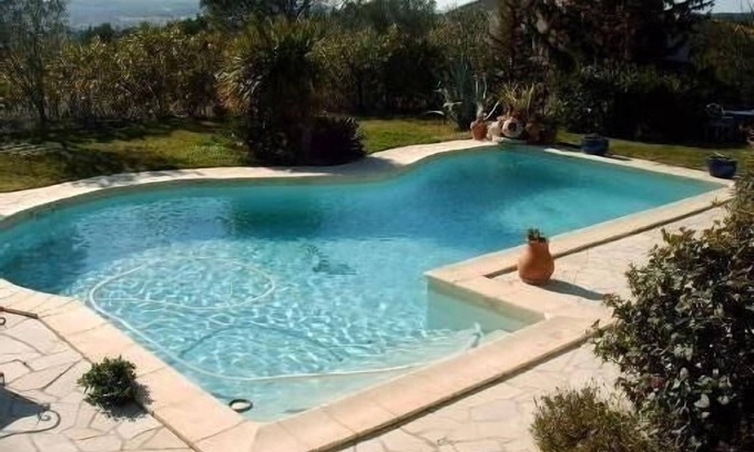 Les Hauts de Villeneuve Villa | Elegant Avignon Villa with Pool & Mediterranean Garden