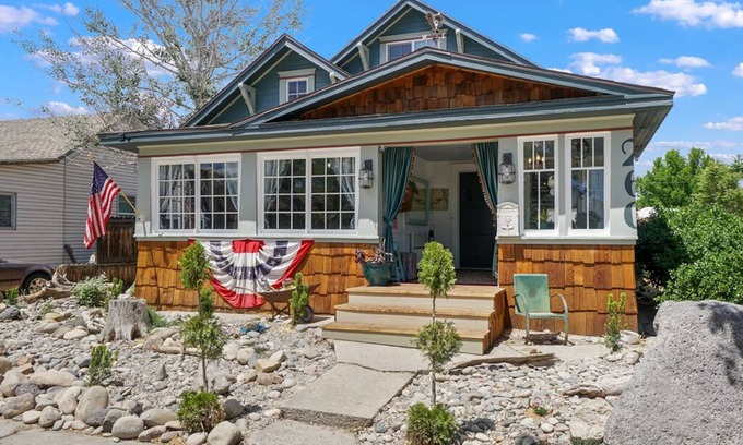 Grand Junction House | Historic 1910 House with Breakfast, Steps from Downtown