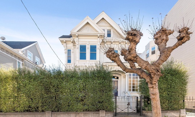 Lower Pacific Heights Apartment | Pet-Friendly Garden Retreat in Scenic Pacific Heights