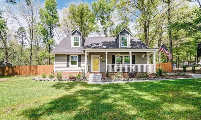 Fort Mill House | Unwind at Our Premier Getaway on the Greenway!