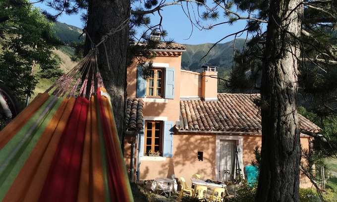 Bayons House | Cozy Gite Nestled by the Monges Mountains, Southern Alps