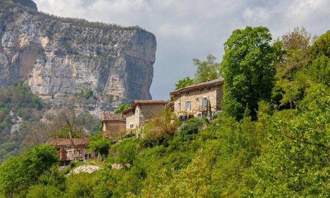 Choranche Cottage | Idyllic Gîte with Spa and Spectacular Vercors Views