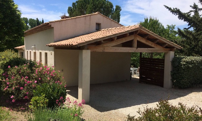 Aix-en-Provence House | Idyllic Gite near Aix en Provence with Spa & Breakfast