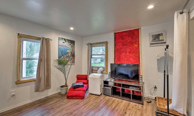 Gloversville House | Inviting Gloversville Retreat Near Royal Mountain Adventures