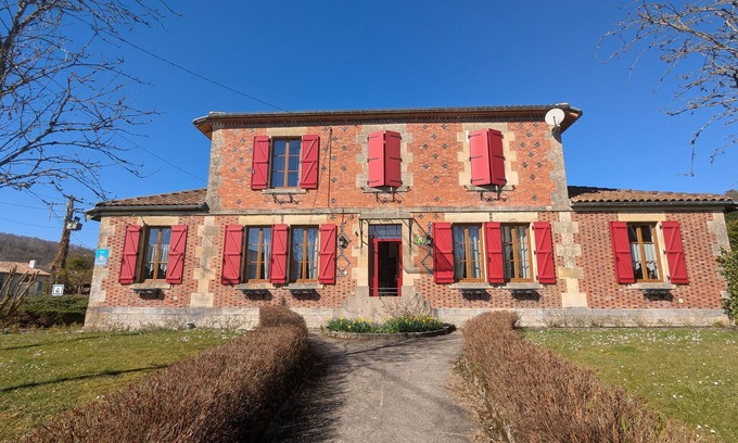 Futeau Cottage | Comfortable Gite Futeau with Spa and Family-Friendly Features
