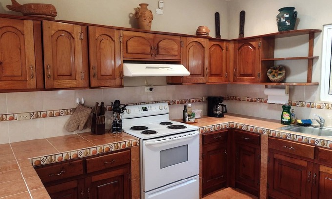 San Lucas Sacatepequez House | Relaxing Retreat in San Lucas, Guatemala with Spa & Breakfast