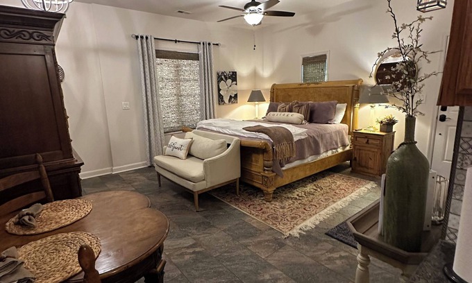 Old Town House | Rated 10/10 Guest House - Steps from the Village