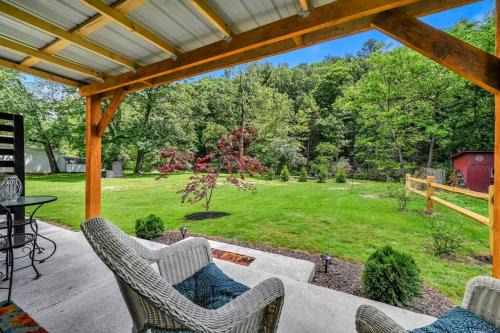 Cumbola Apartment | Tranquil Hammock Retreat by the River Awaits You