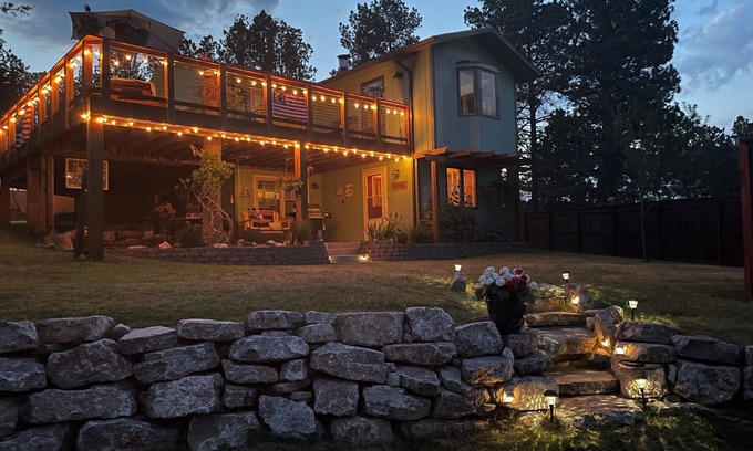 Custer House | Idyllic Hillside Retreat with Pool and Ocean Views
