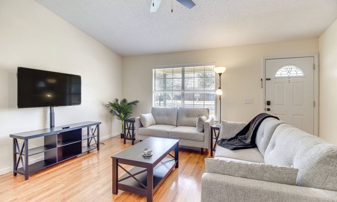 Hinesville House | Comfortable Hinesville Home Near Fort Stewart & Great Amenities