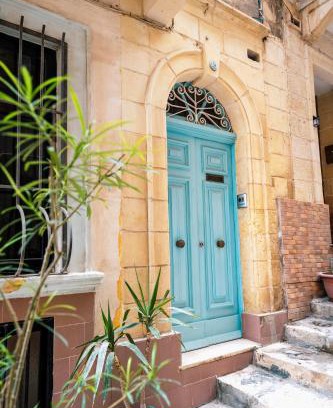 Senglea House | Historic Home with Rooftop Views & Family-Friendly Amenities