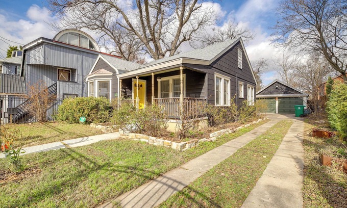 Neartown House | Historic Houston Home with Yard & Pet-Friendly Amenities