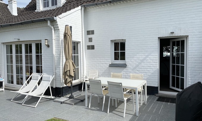 Nieuwmunster House | Relaxing Holiday Home with Ocean View in De Haan