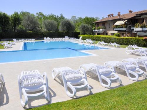 Montioni House | Inviting Holiday Home in Lazise with Pool Access