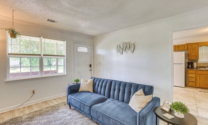 Birmingham House | Ideal Birmingham Home with Spa & Breakfast Near Downtown