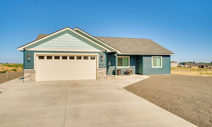 Moses Lake House | Charming Home ~ Half-Mi to Potholes State Park