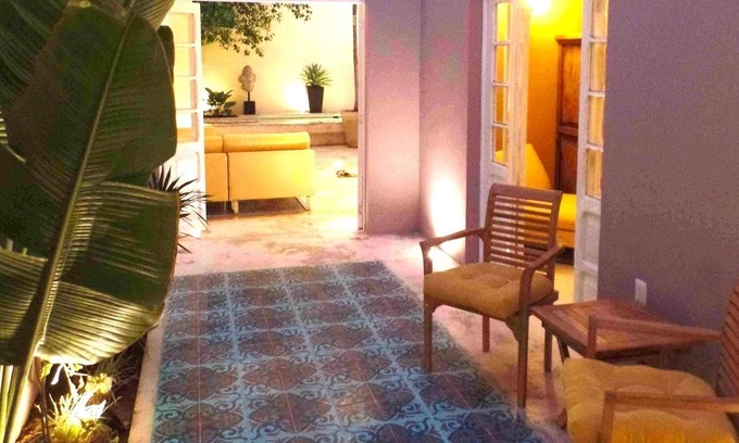 Centro House | Prime Location Steps from Santa Lucia Park Dining Options