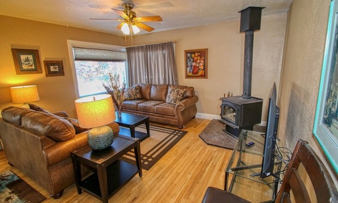Philipsburg House | Downtown Philipsburg Retreat with Breakfast & Family Amenities