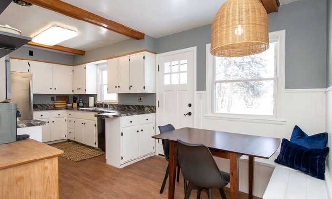 Roosevelt House | Stunning Home in North Fargo with Breakfast & Kitchen Access