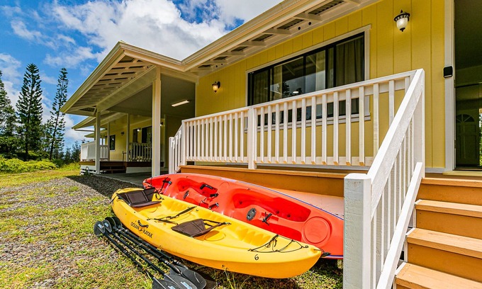 Fern Acres House | Guest Rated 10/10: Home in Mountain View with Breakfast