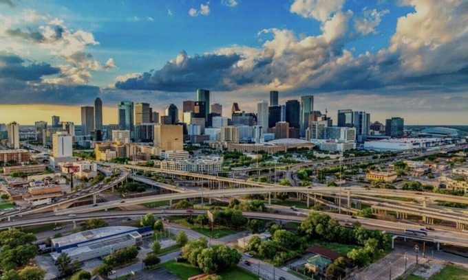 East Downtown Houston House | CHARMING HOME MINS TO HOSPITAL, UOFH, ASTROS, ROCKETS, AIRPORT