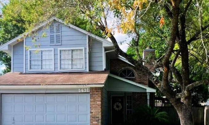 Atascocita House | Find Your Ideal Long-Term Stay in Humble Today
