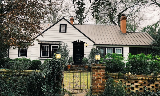 Aiken House | Elegant Home on South Boundary with Pool & Spa Amenities