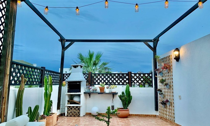 Agua Amarga Ski Chalet | Beachside Retreat with Ocean Views and Spa Amenities