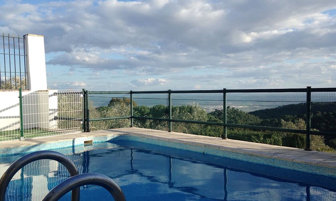 Cordoba House | Inviting House with Pool Just 7km from Córdoba