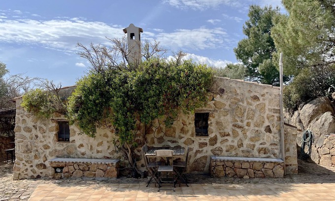 Orosei House | Beautiful Garden House, 9.8/10 Rating near the Beach