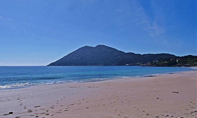 Muros House | Discover Casco Antiguo: Top-Rated Oceanfront Retreat