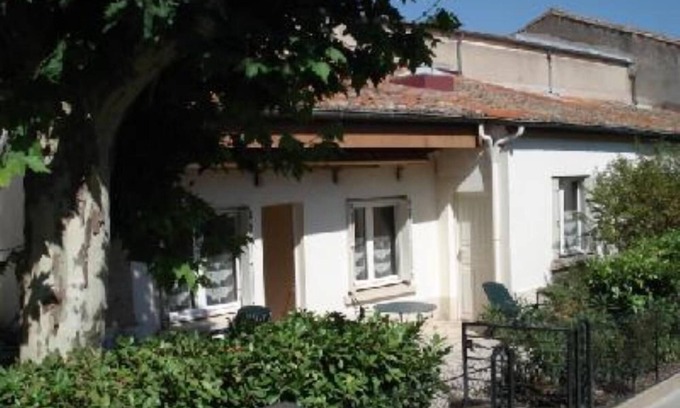 Caux House | Historic House in a Medieval Village with Pool & Breakfast