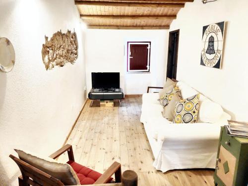 Beira House | Welcoming House in Beira with Garden and Family-Friendly Amenities