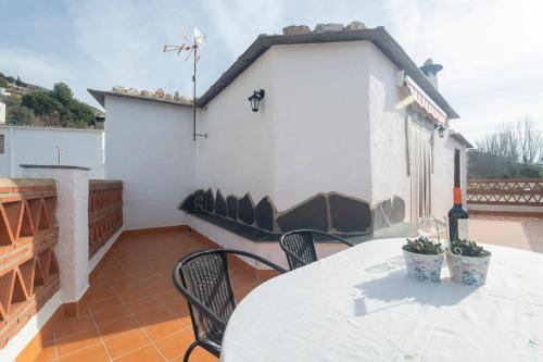 Cadiar House | Picturesque House in Cadiar with Scenic Views & Pet-Friendly