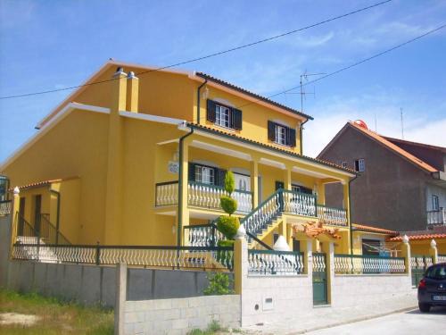 Aguiar da Beira House | Idyllic House in Corticada with Balcony & Scenic Views